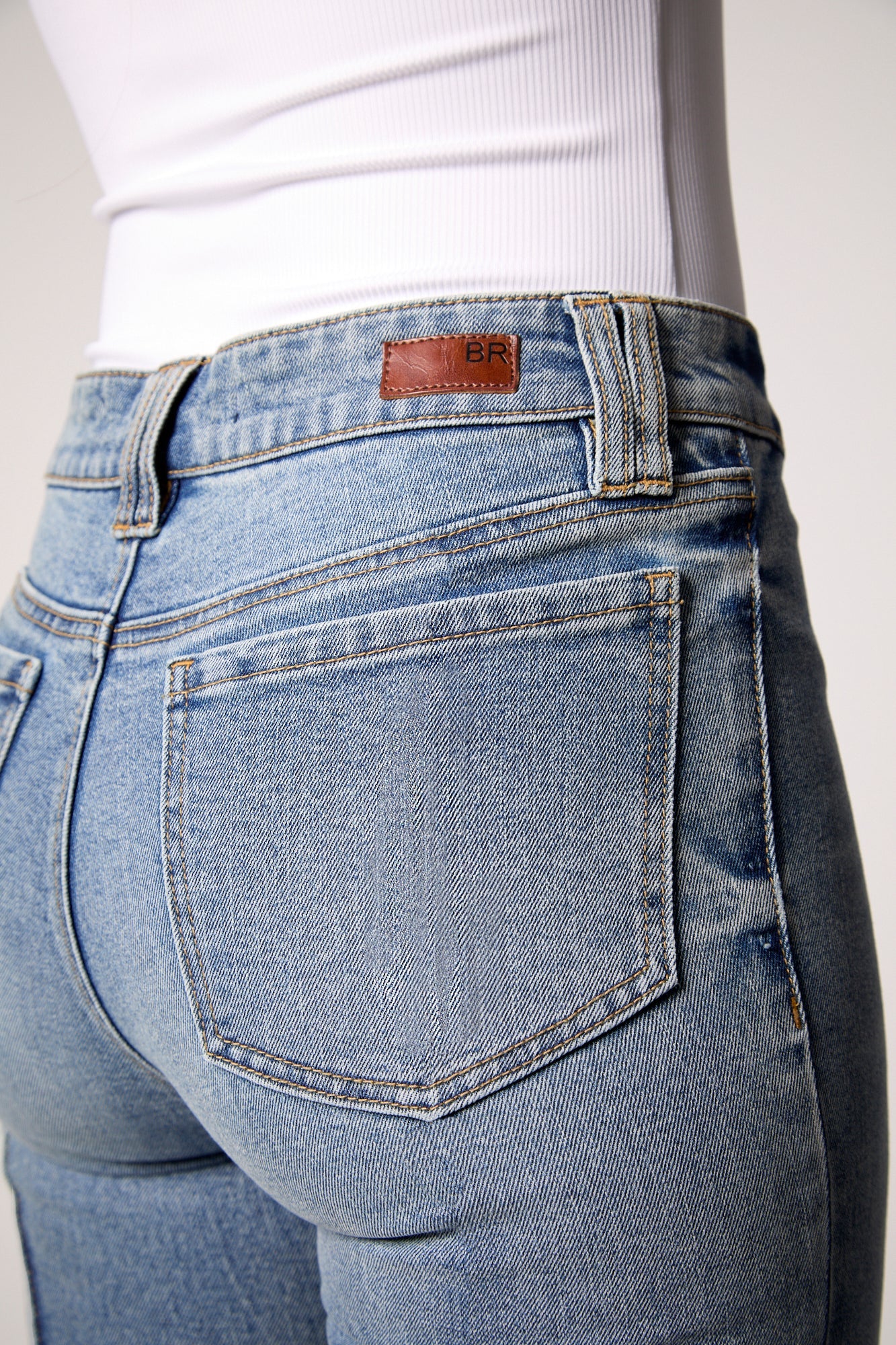 Maya Mid Rise Seamed Bootcut - Med Tel Aviv