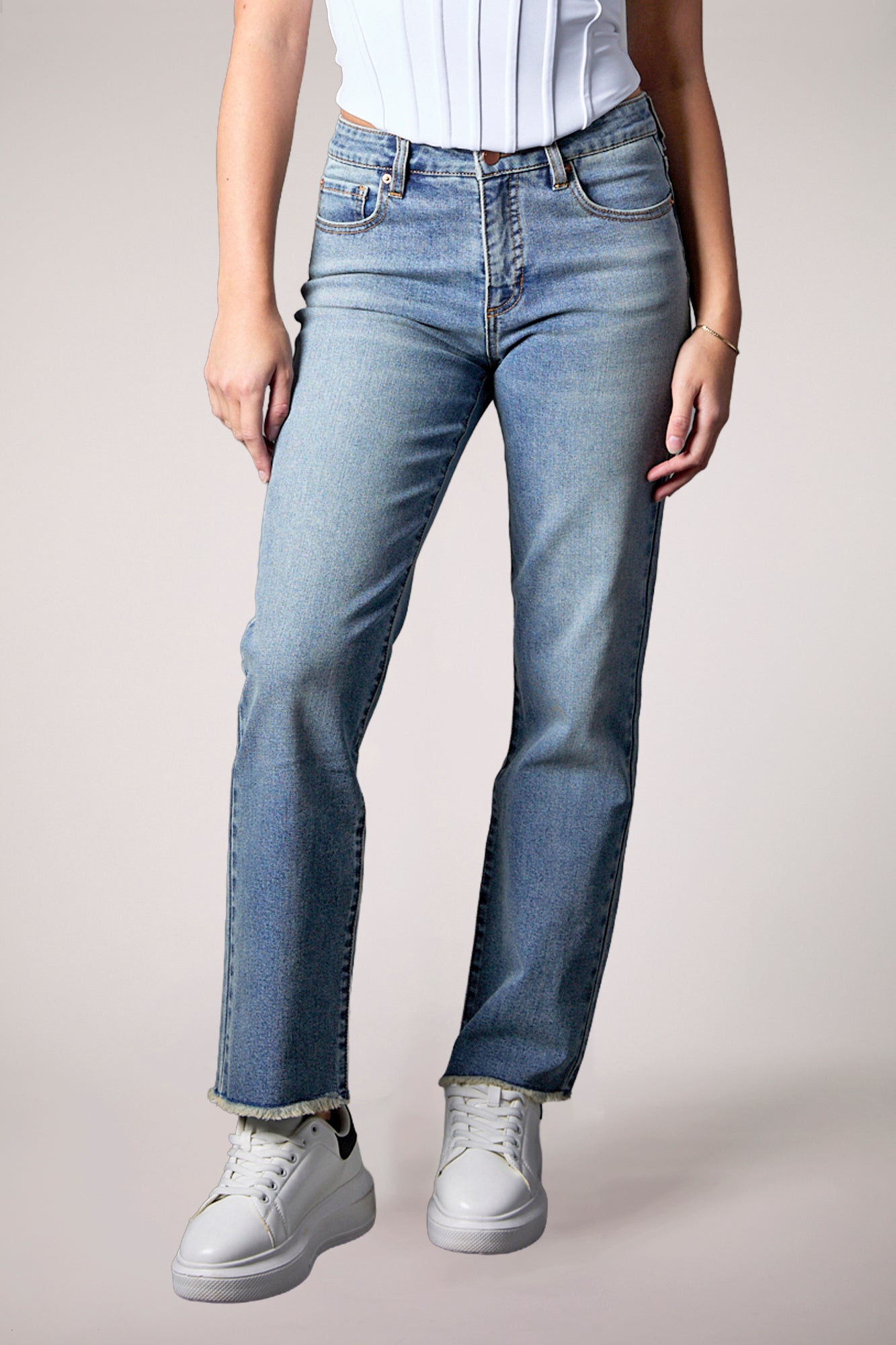 Quinn Mid Rise Recycled Straight Ankle - Fiji