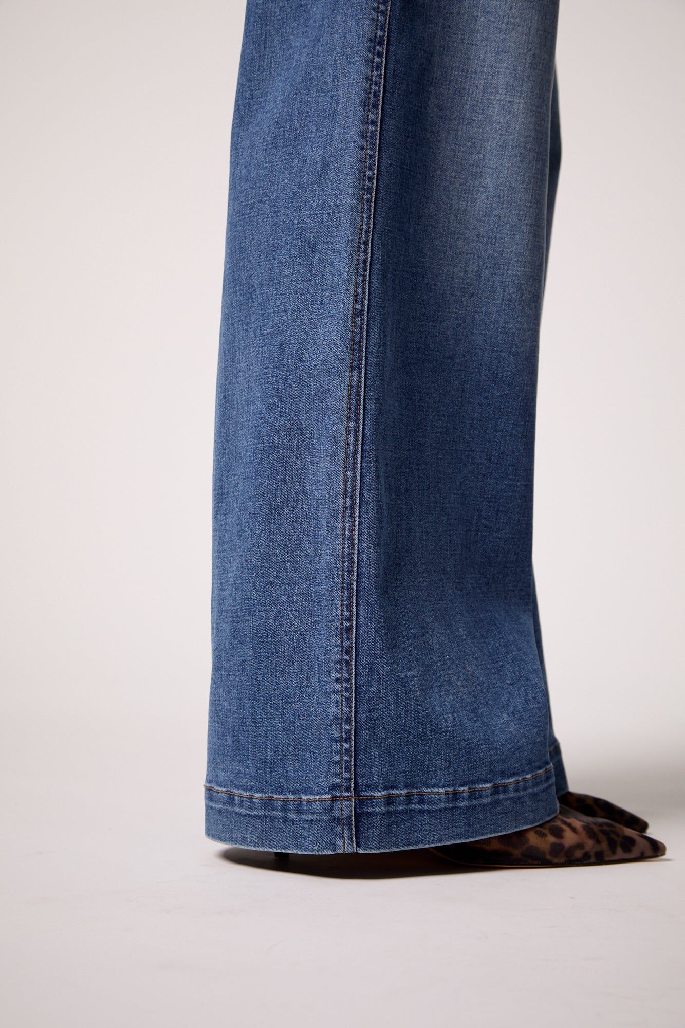 Waverly Mid Rise Wide Leg- Madrid